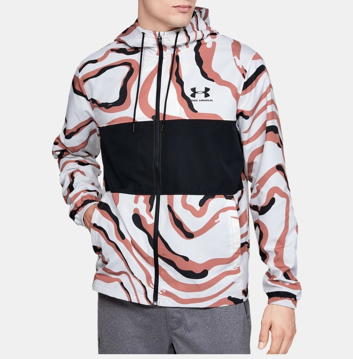 UA CAMO WINDRUNNER ( PRE OWNED )